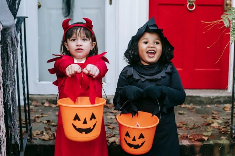 How to Talk to Your Kids About Halloween Candy: An Anti-Diet Culture, Food-Neutral Approach